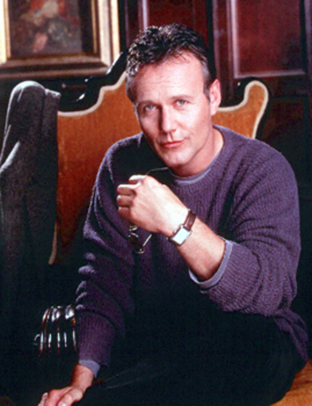 Giles-rupert-giles-3721767-615-800