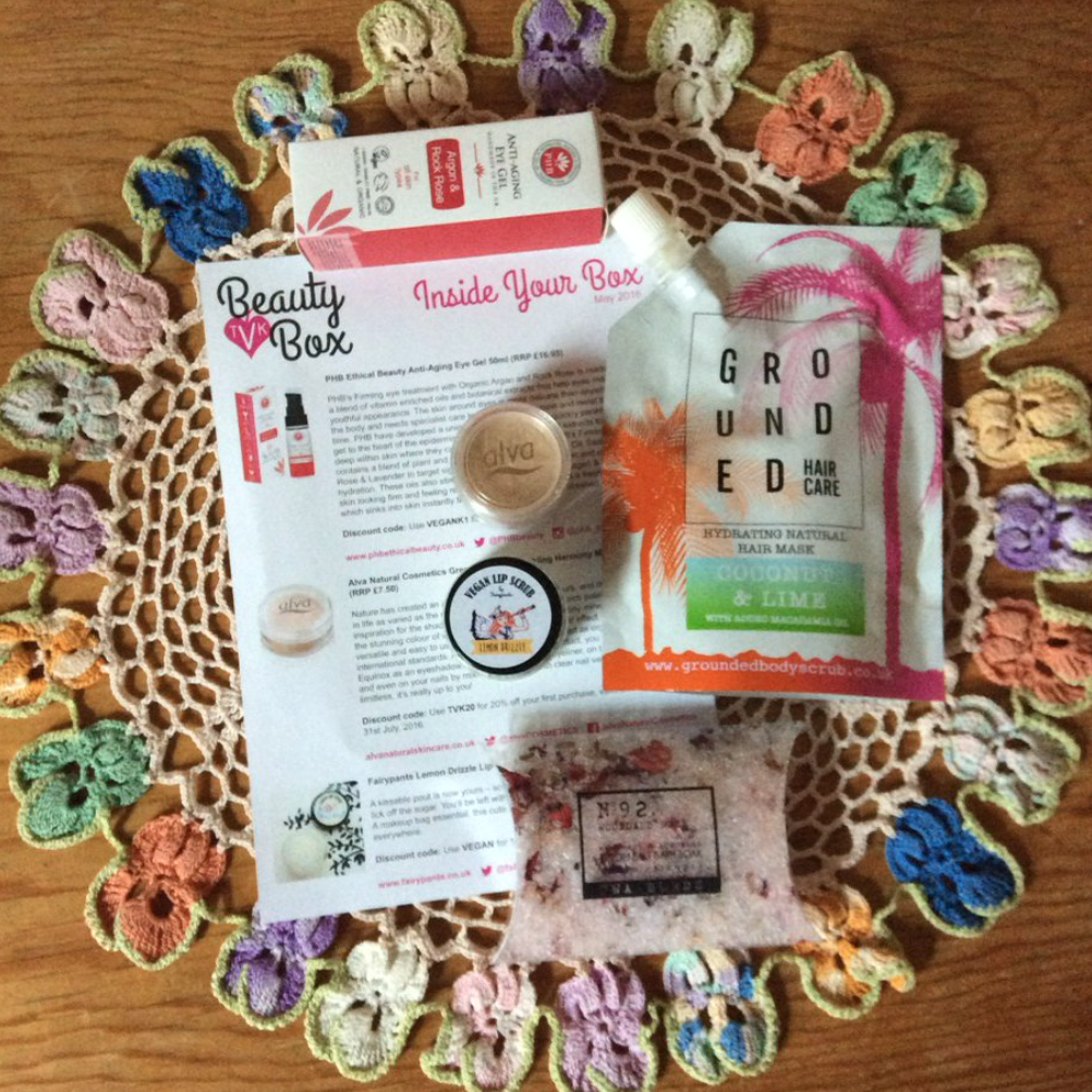 The vegan Kind Beauty Box products